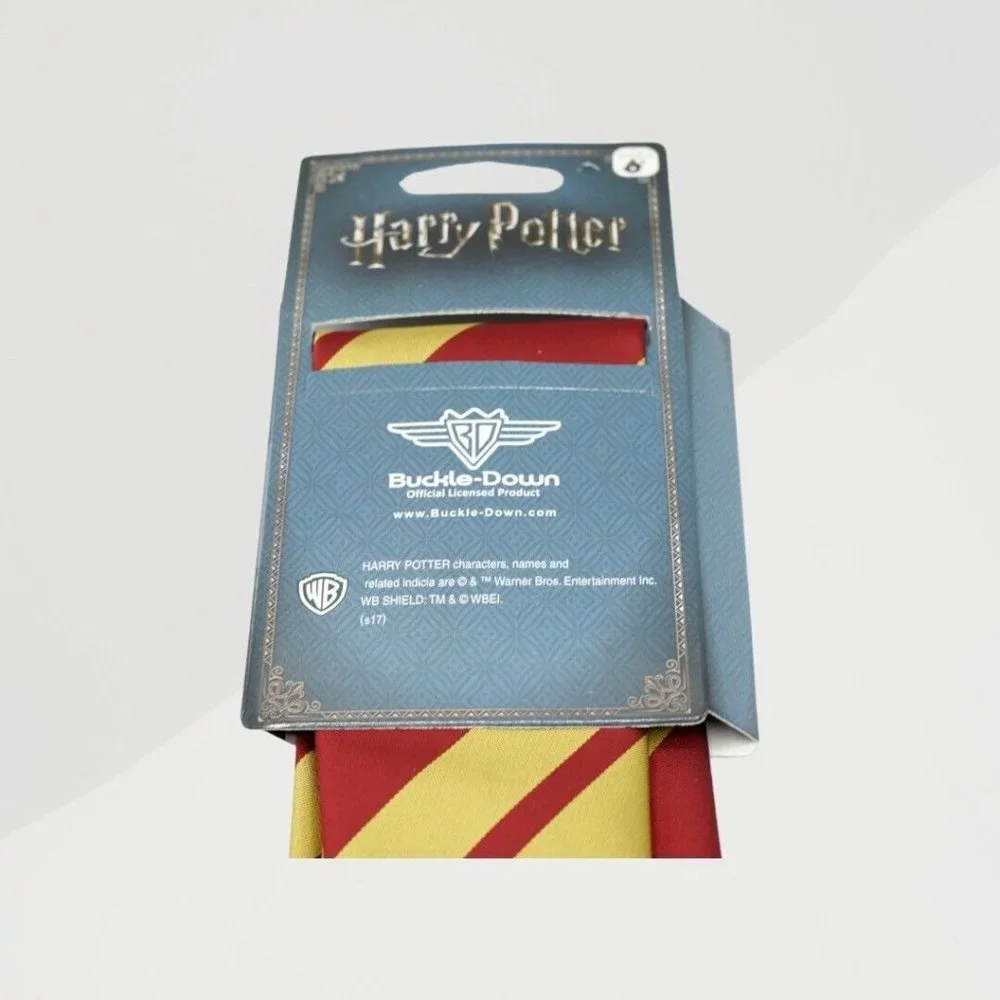 NWT HARRY POTTER Gryffindor House Crest Necktie‎ Cosplay Costume Kids Size